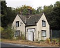 Lodge house by the A629