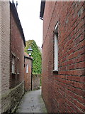 SZ1592 : Christchurch: alley to Millhams Street by Chris Downer