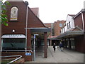 Christchurch: Fountains entrance to Saxon Square shops