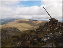 SH4047 : Summit Cairn, Gyrn Goch by Chris Andrews