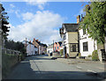 B4580 passes the Wynnstay Arms