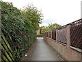 Path leading to Ripon Way, Hull