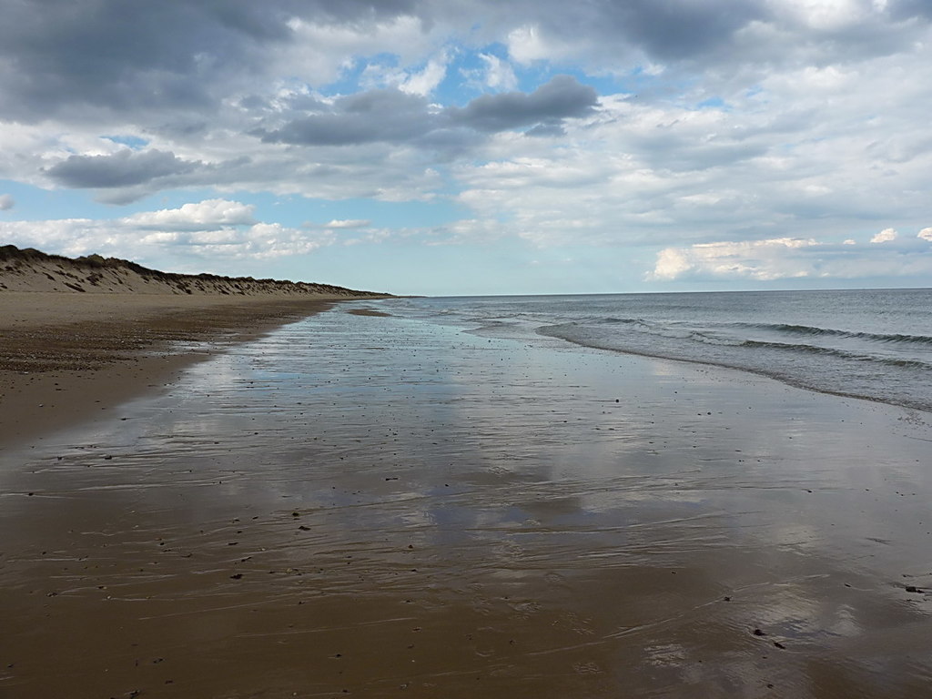 Hemsby beach, just north of The Marrams © Richard Law :: Geograph ...