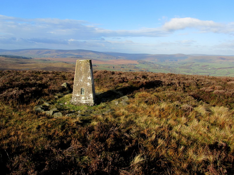 Trig Point on Waddington Fell © Chris Heaton :: Geograph Britain and ...