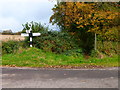 SU8015 : Signpost on Long Lane by Shazz