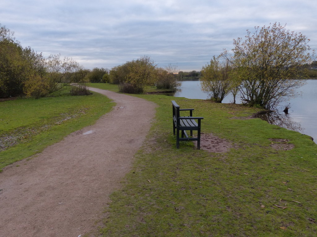 Path and seat at Watermead Country Park © Mat Fascione :: Geograph ...