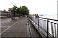 The Thames Path into London