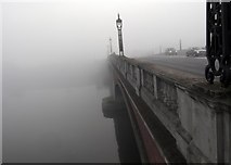 TQ1568 : Foggy Hampton Court Bridge by Robin Sones