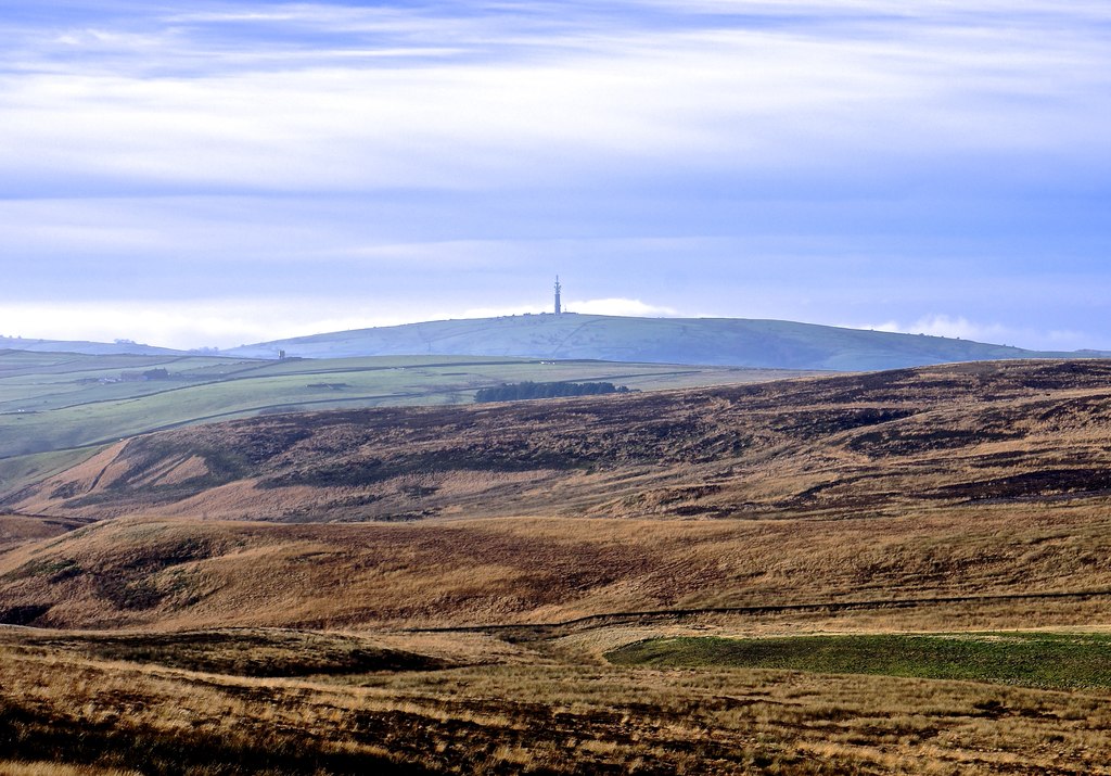 Radio transmitter, Croker Hill © Anthony O'Neil :: Geograph Britain and