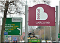 J3876 : "Welcome to Belfast" by Albert Bridge