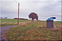 NH6553 : Road to Roskill by Richard Dorrell