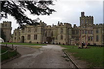 SP2864 : Warwick Castle by Ian S