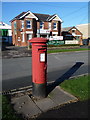 New Milton: postbox № BH25 182, Old Milton Road