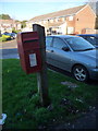 Lymington: postbox № SO41 78, Pamplyn Close