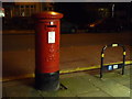 Muswell Hill: postbox № N10 22, Alexandra Park Road