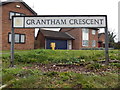 Grantham Crescent sign (looking right from Stone Lodge Lane)