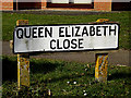 Queen Elizabeth Close sign