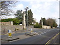 Cotham, obelisks