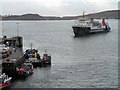NM8529 : The Four o Clock Ferry Arriving at Oban by David Dixon