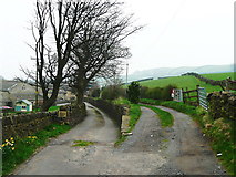 SE0420 : Junction of Ripponden FP63 and the driveway to Bank Hall Farm by Humphrey Bolton