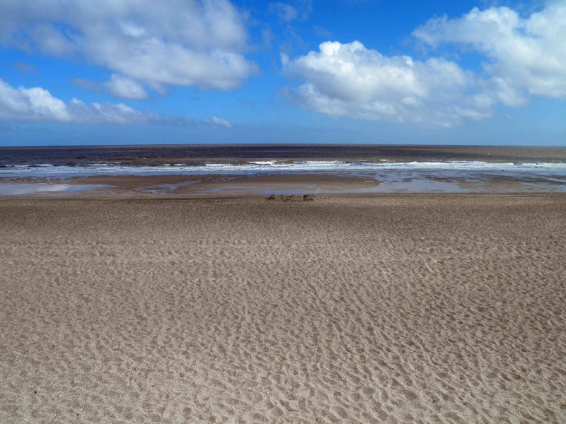 Sutton on Sea beach © Steve Fareham :: Geograph Britain and Ireland