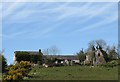 Derelict farmhouse and buildings off Limekiln Road