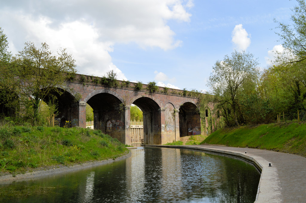 The Thames and Severn Canal © Philip Pankhurst :: Geograph Britain and