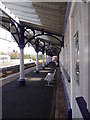 NO8686 : Canopy over the centre of the southbound platform, Stonehaven station by Stanley Howe