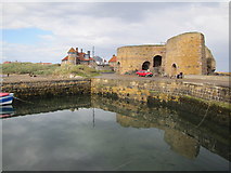 NU2328 : Beadnell Harbour and Lime Kiln by N Chadwick