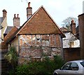 Old building behind Alton High Street