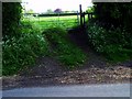 Footpath goes south from Ashley Road