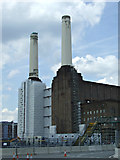 TQ2877 : Battersea Power Station by Thomas Nugent