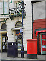 Waste bin, street lamp & post box on High Street