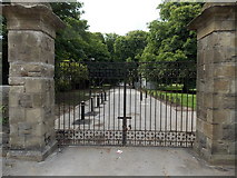 ST1776 : Main gates at the Cowbridge Road East entrance to Bute Park, Cardiff by Jaggery