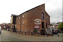 SO8984 : The Bonded Warehouse in Canal Street by Steve Daniels