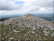 J3527 : The Lesser Cairn on the summit of Slieve Donard by Eric Jones