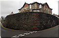 Wall bracing on a corner in Blackwood