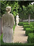SU0931 : Statues, Wilton House by Derek Harper