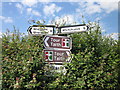 Fingerpost near Tallarn Green