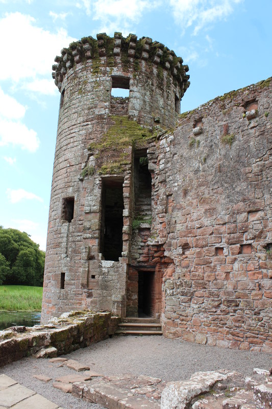 Caerlaverock Castle, Murdoch's Tower © Billy McCrorie :: Geograph ...