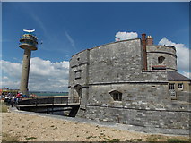 SU4802 : Calshot: the castle and coastguard lookout by Chris Downer