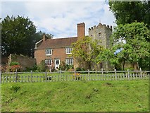 SU7283 : Cottage at Greys Court by Bill Nicholls