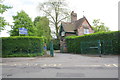 Lodge at entrance to Reading School from Erleigh Road