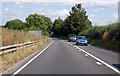 SU0841 : A303 towards Longbarrow Cross Roads by J.Hannan-Briggs