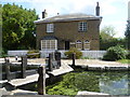 TQ1479 : Lock Cottage at the top of the Hanwell Flight by Marathon