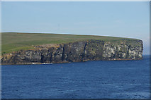 ND1071 : Holborn Head, Scrabster by Mike Pennington