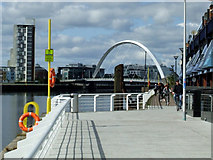 NS5764 : The Clyde Walkway by Thomas Nugent