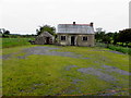 Ruined cottage, Lisnawery