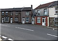 Houses on a bend in  the A4064, Pant-y-Gog