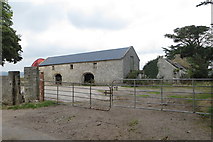 W9272 : Derelict farmhouse by Robert Ashby